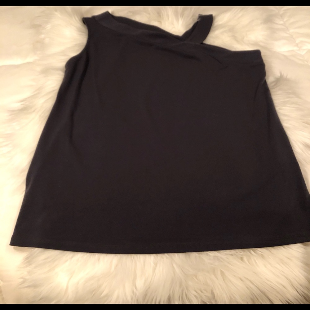 NWOT - Grey asymmetrical knit top size Lar… - Picture 3 of 6